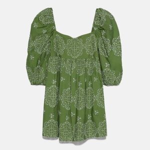 *NWT* ZARA DRESS SIZE M